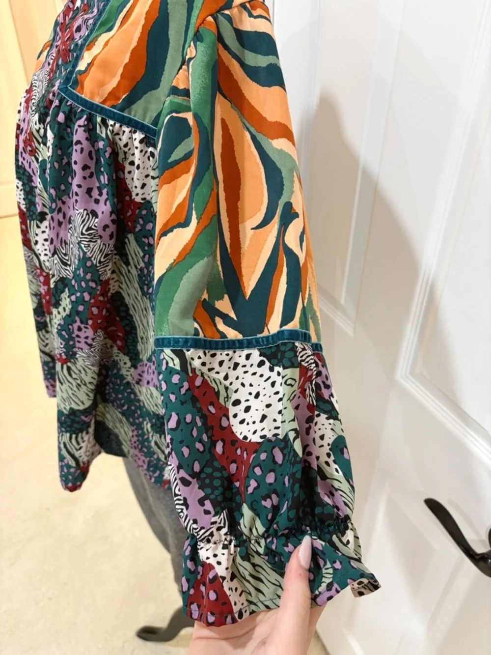 UMGEE Mixed Printed Green Multi-Color Blouse With Velvet Details Size M - Picture 7 of 11